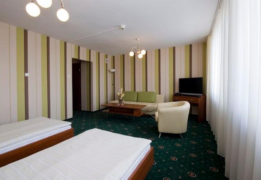 Hotel Naramowice بوزنان المظهر الخارجي الصورة