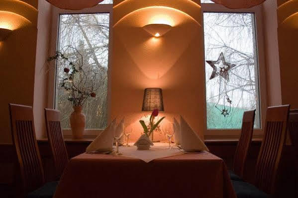 Hotel Naramowice بوزنان المطعم الصورة