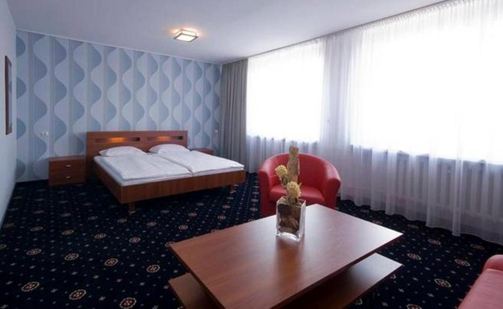 Hotel Naramowice بوزنان الغرفة الصورة