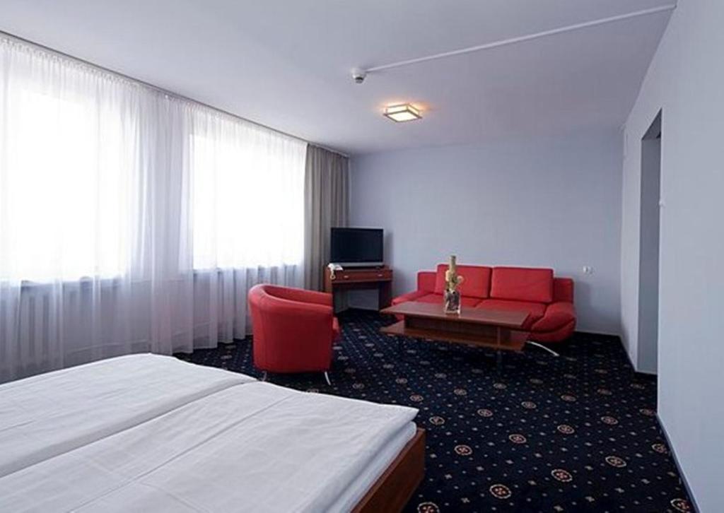 Hotel Naramowice بوزنان الغرفة الصورة